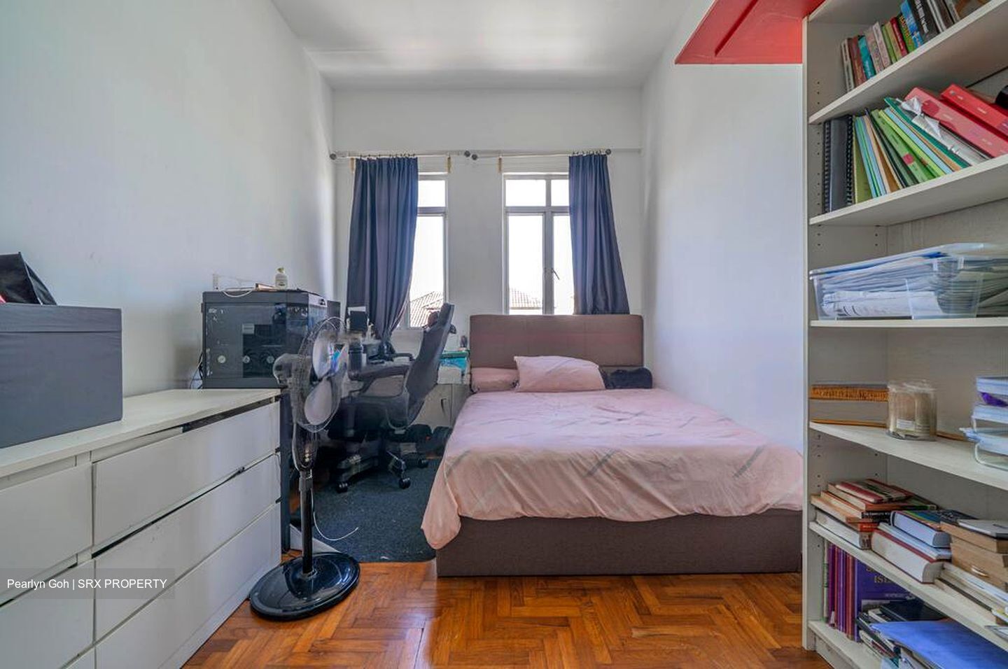 Flora Road (D17), Terrace #460375111